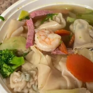 17. Combination Wonton Soup / 什锦云吞汤